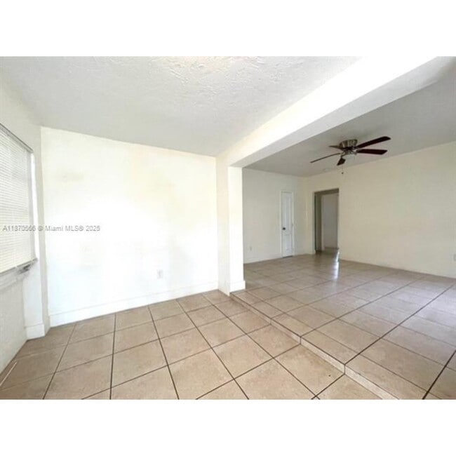 Photo - 1015 NW 42nd St
