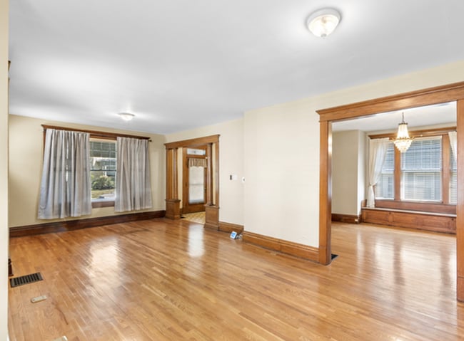 Photo - 157 E Oakland Ave