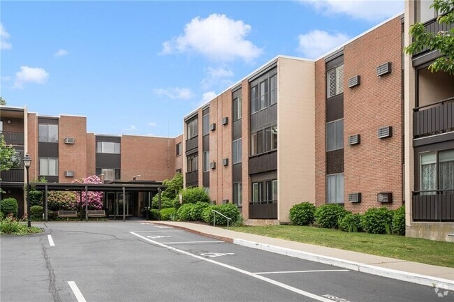 Building Photo - 401 Bellevue Ave Unit 100 Rental