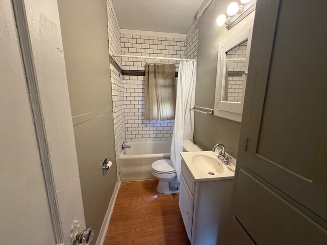 Photo - 312 W 9th Ave