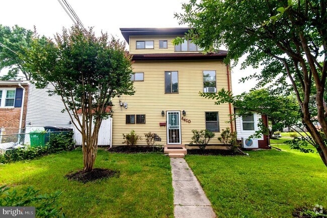 Building Photo - 6410 63rd Pl Rental
