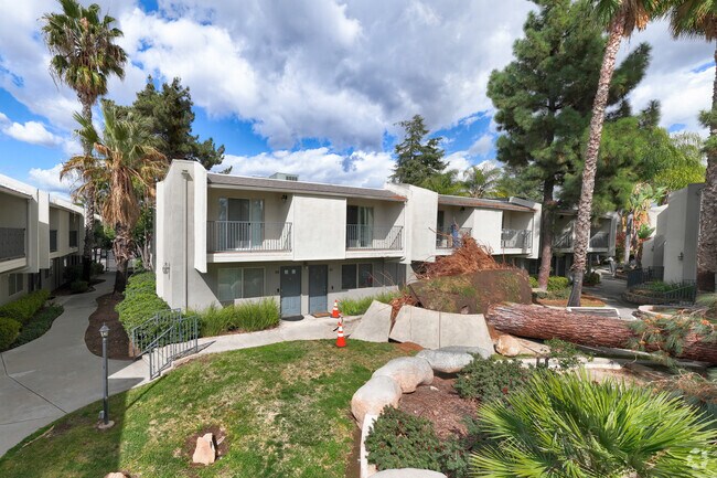 1045 Peach Ave - The Pines