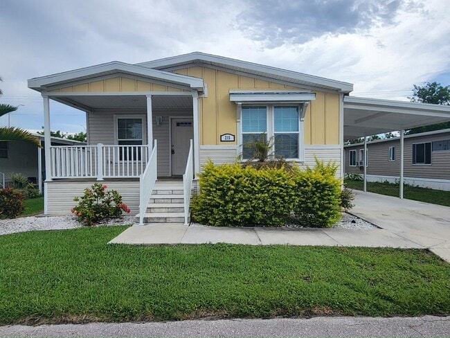 Photo - 215 Caviller Ct