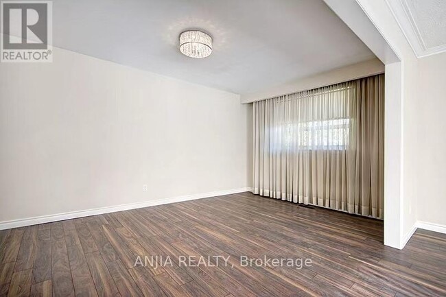 Photo - 80 Alamosa Dr