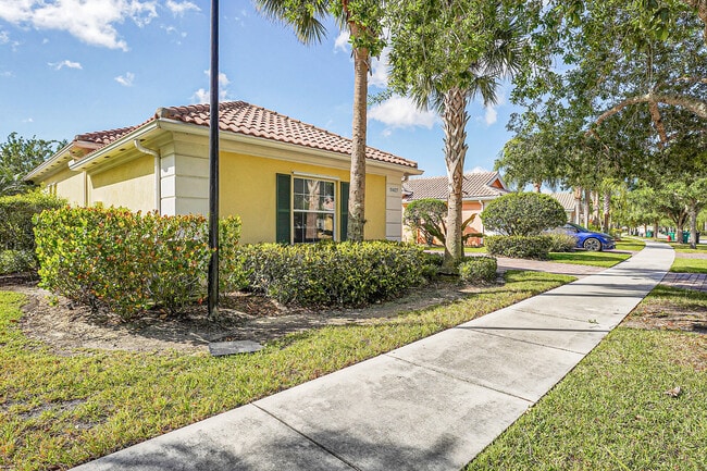 Photo - 11427 SW Rockingham Dr