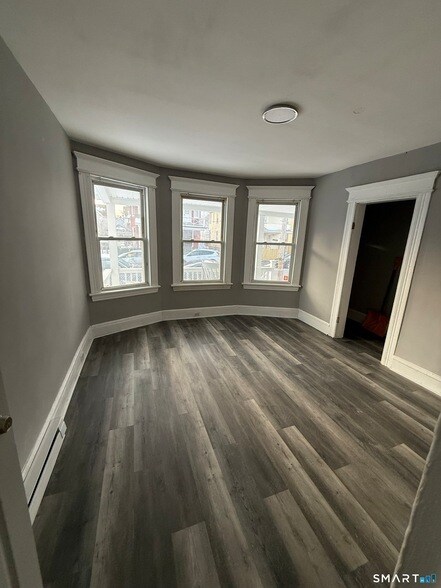 Building Photo - 500 Carroll Ave