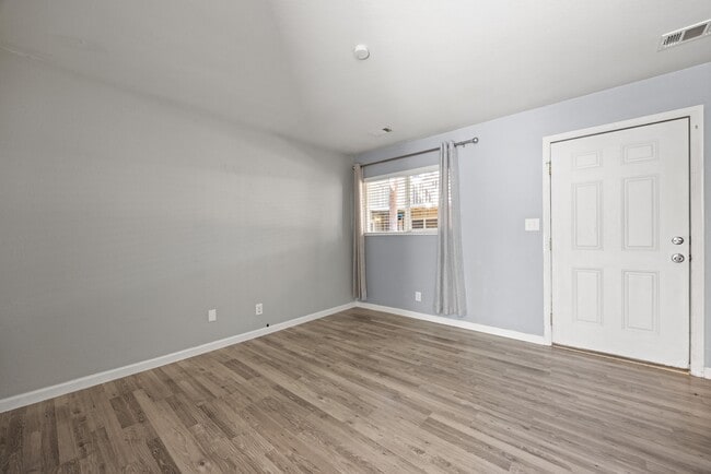 Photo - 1615 Cottonwood Dr Unidad 9 Rental