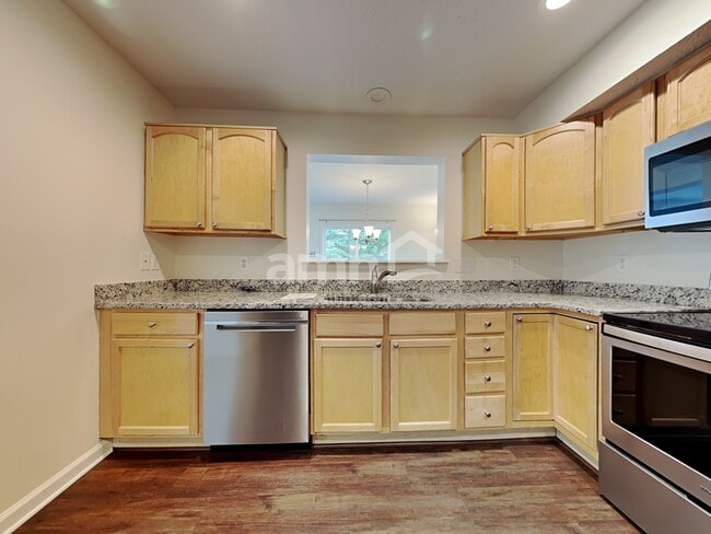 Photo - 16757 Yeoman Way