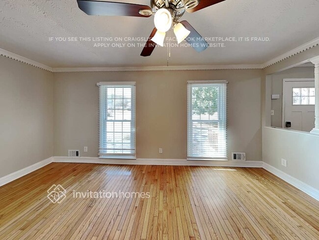 Photo - 562 Rollingwood Dr