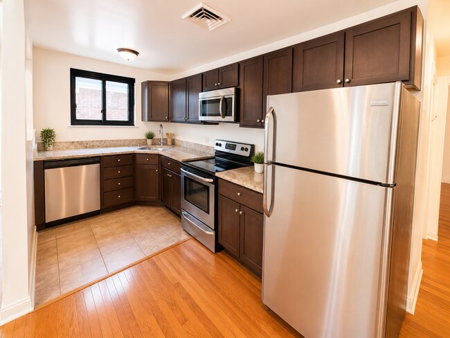 Photo - 735 N Highland Ave Unit #3