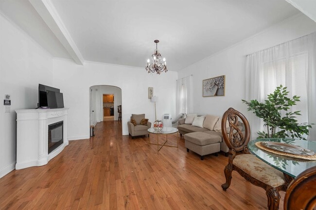 23 W 51st St Unit 1