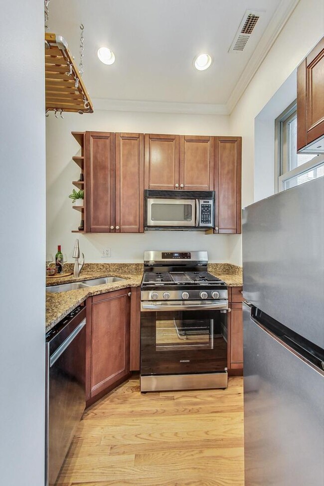 Photo - 524 N Armour St