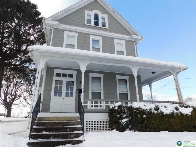 Photo - 300 S 9th St