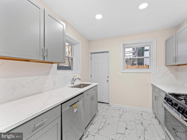 Photo - 2211 Pierce St