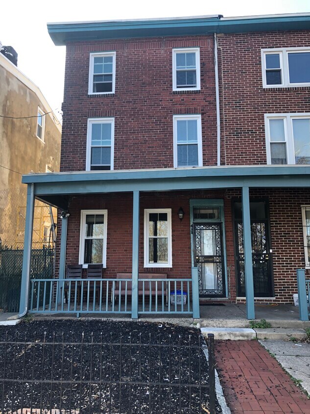 Front porch - 412 N 31st St (Philadelphia, PA)