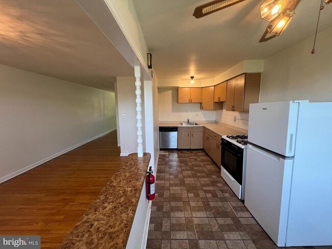 Photo - 4004 Gideon Rd