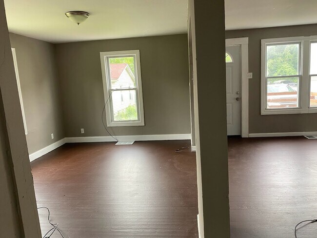 Photo - 7061 Idlewild Ave