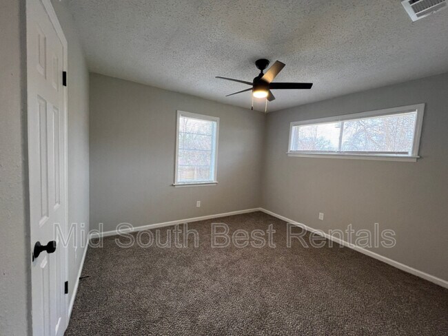 Photo - 1789 Tampa Cove