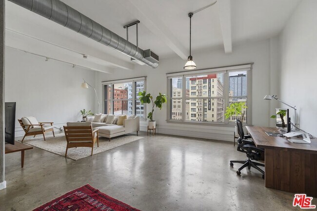 Photo - 814 S Spring St Unidad 8