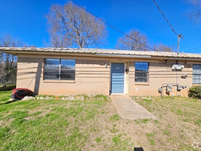 Building Photo - 152 W 7th St Rental