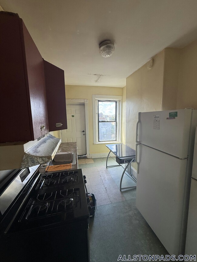 Photo - 9 Linden St Apartment Unit 4