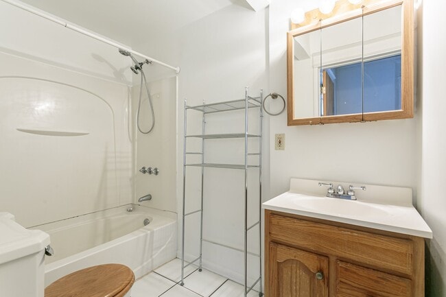 Photo - 336 S Goodman St Unit 1