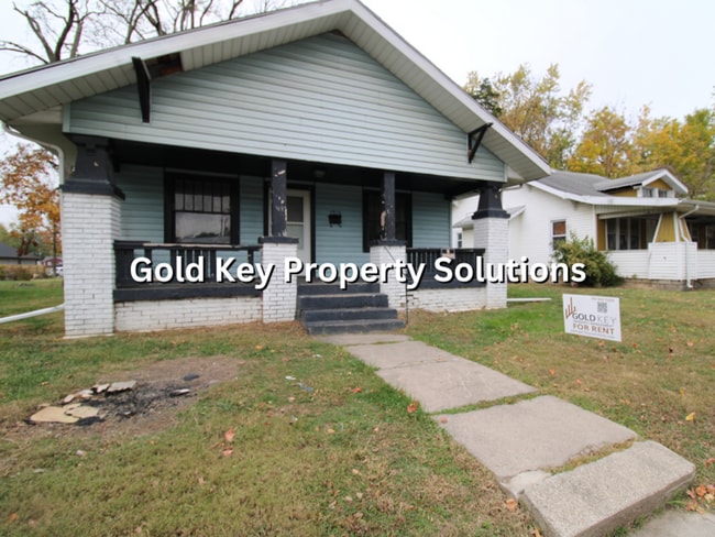 Building Photo - Spacious 2 BR 1 BA House with Covered Front Porch (SECTION 8 APPROVED)