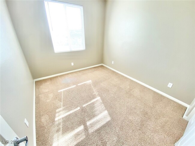 Building Photo - 81 Avenza Dr