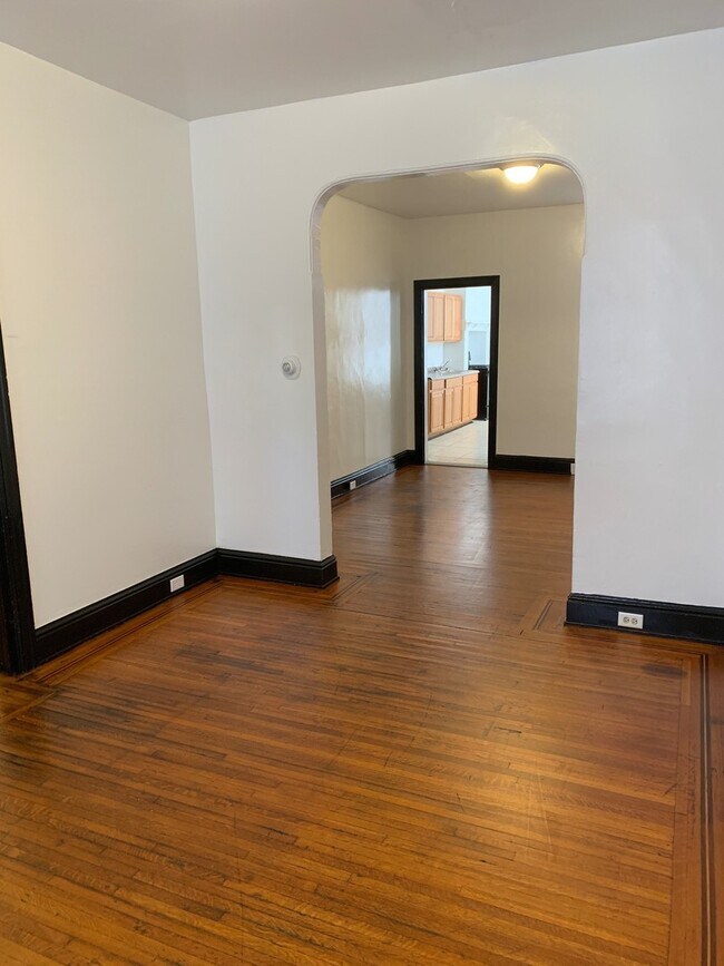 Photo - Spacious 4 Bedroom 1.5 Bath, 2 Car Garage-...