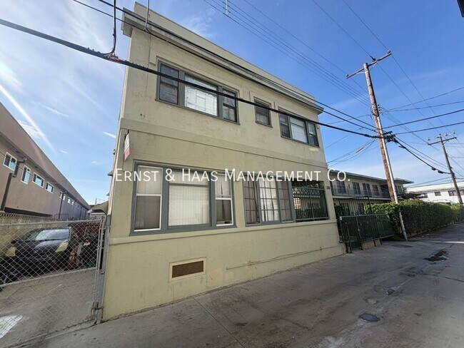 Photo - 335 N Virginia Ct Unit #D