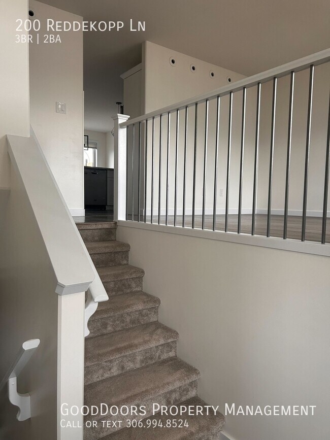 Photo - 200 Reddekopp Ln