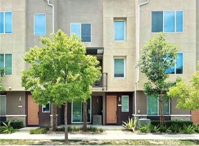 Building Photo - 130 Unity St