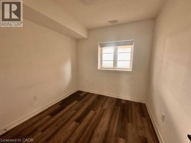 Photo - 205 W Oak Trl