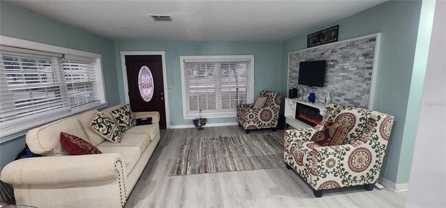 Photo - 239 S Indiana Ave