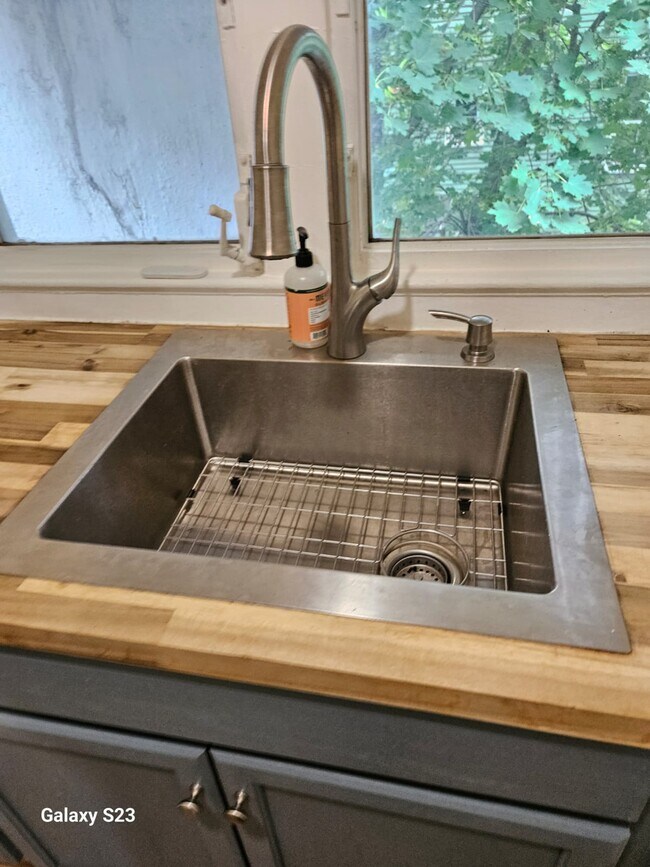 Photo - 114 Elm St Unit elm st apt 5