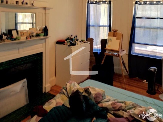 Photo - 70 Quint Ave Unidad 1