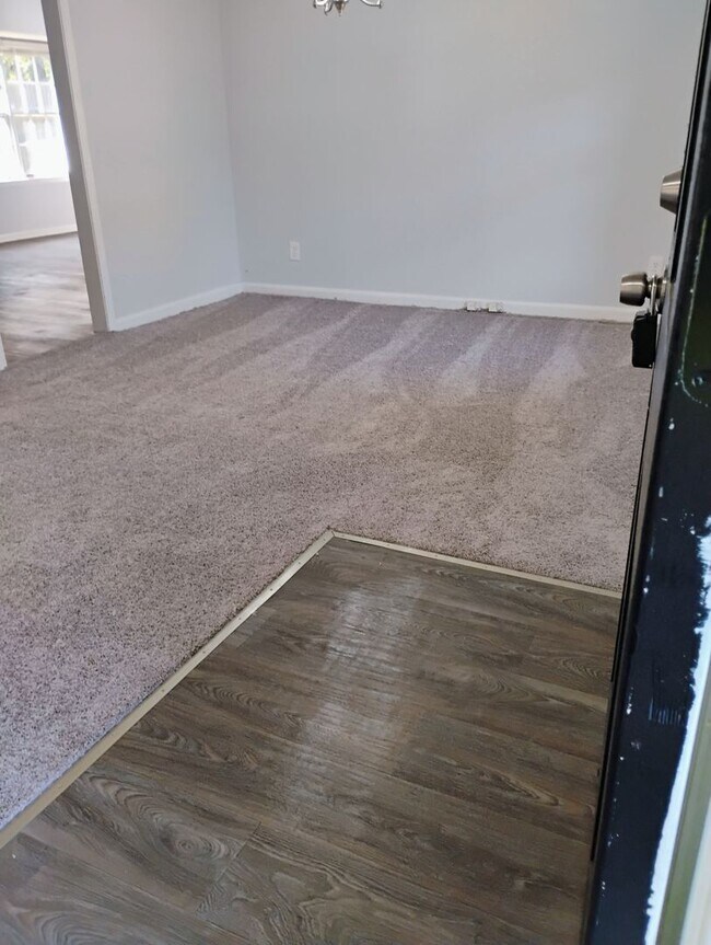 Completely Renovated 3 Bedroom/2 Bath Ador... House House Rental in