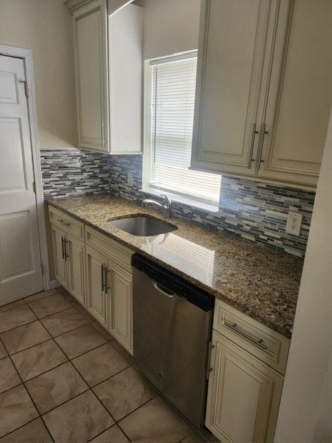 Photo - 7 Danica Way Unit 28