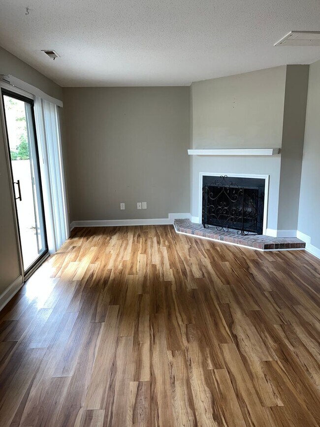 Photo - Two Bedroom 2.5 Bath Located in Riverbend