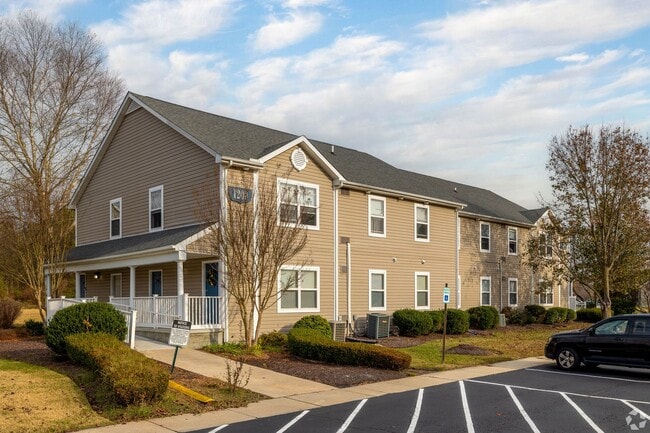 Greenwood Pointe