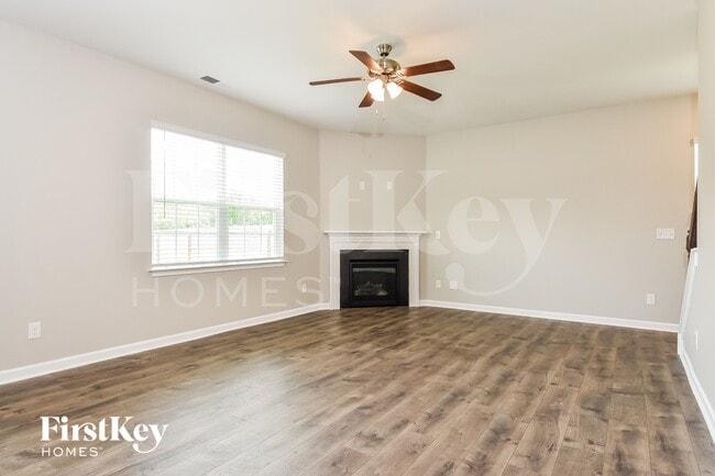 Photo - 342 Royce Dr