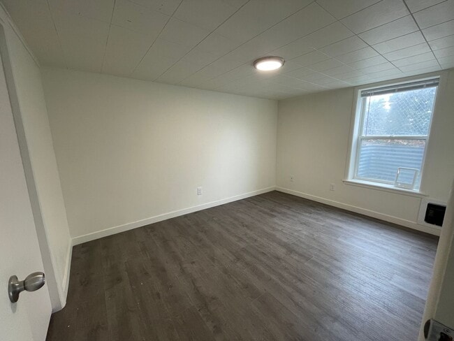 Building Photo - 505 W C St Unit 505 West C Street - #2