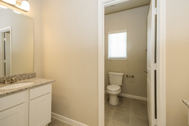 Photo - 18712 Crescent Trails Cir
