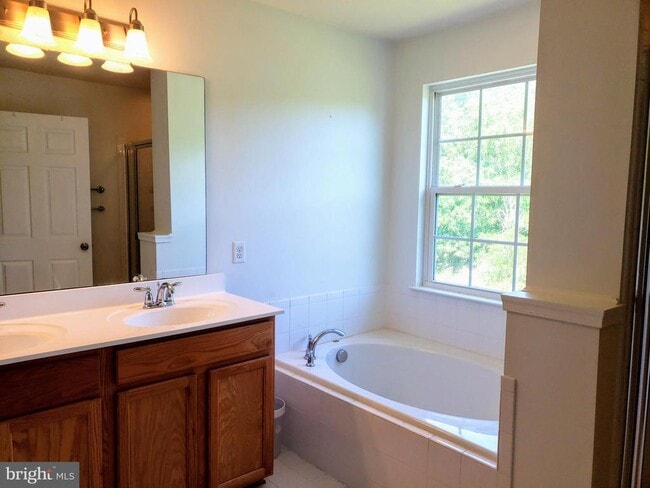 Photo - 7220 Maidstone Pl