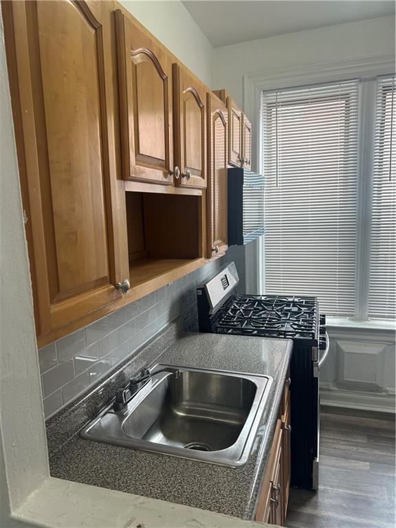 731 Sheffield Ave Unit 2