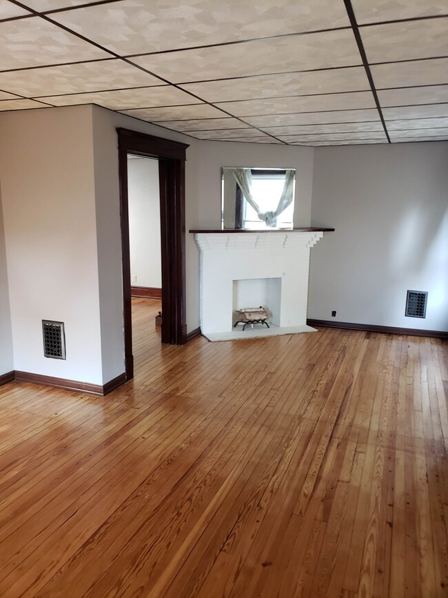 Photo - 43 Mount Vernon Ave Unit Upper