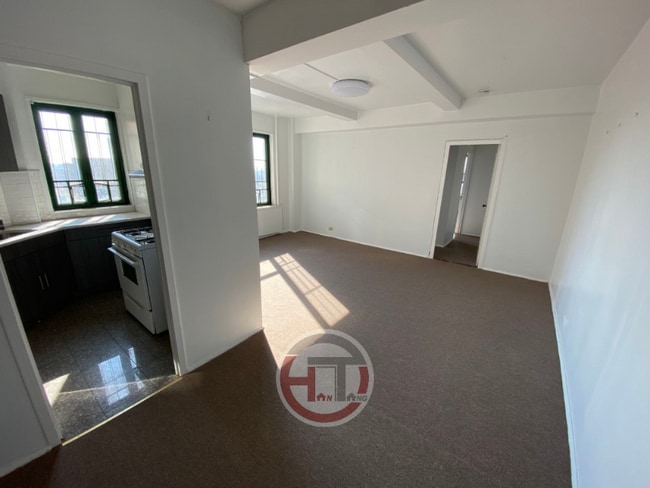 Photo - 1595 Unionport Rd