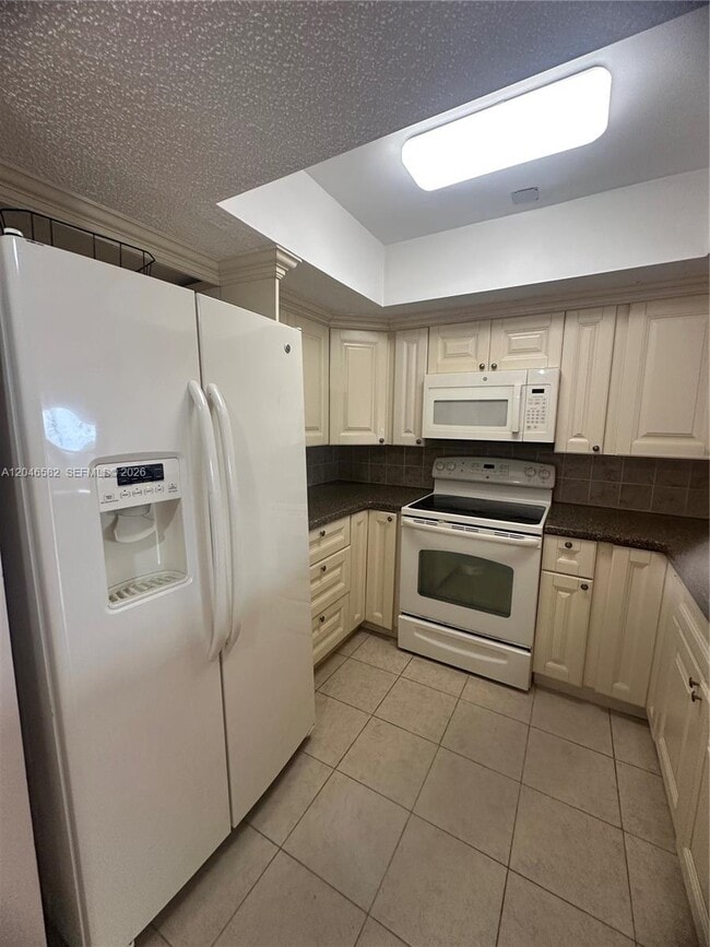 9500 SW 3rd St Unit 254