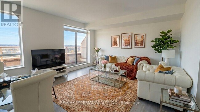 Photo - 2 Clairtrell Rd Unit RG1