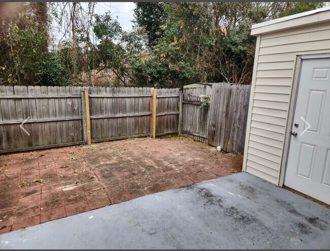 Photo - Oaks Townhouses